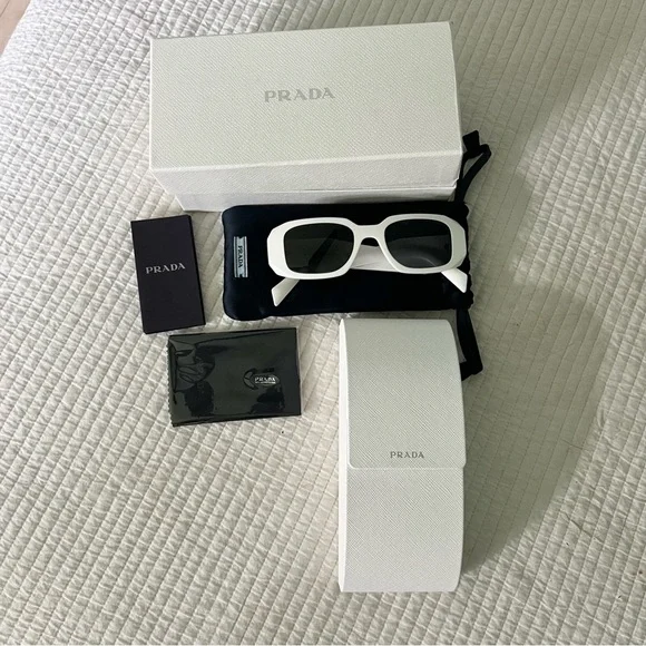 White Prada sunglasses SPR17W